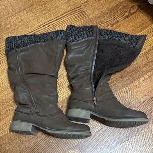 Muk Luks Brown Winter Boots with Knit Cuff